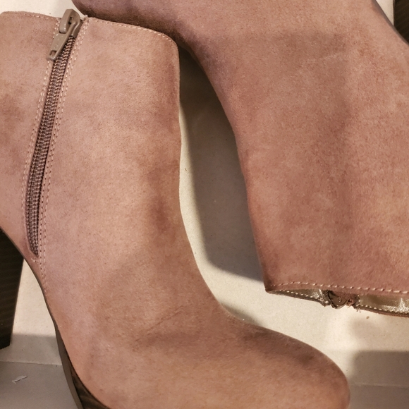 Lauren Conrad Addisonn Bootie - Picture 5 of 5